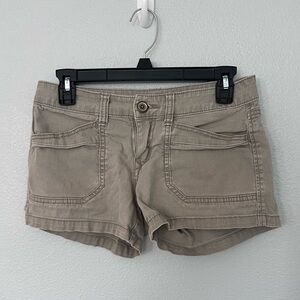 Union Bay Low Rise Khaki Shorts Size 3